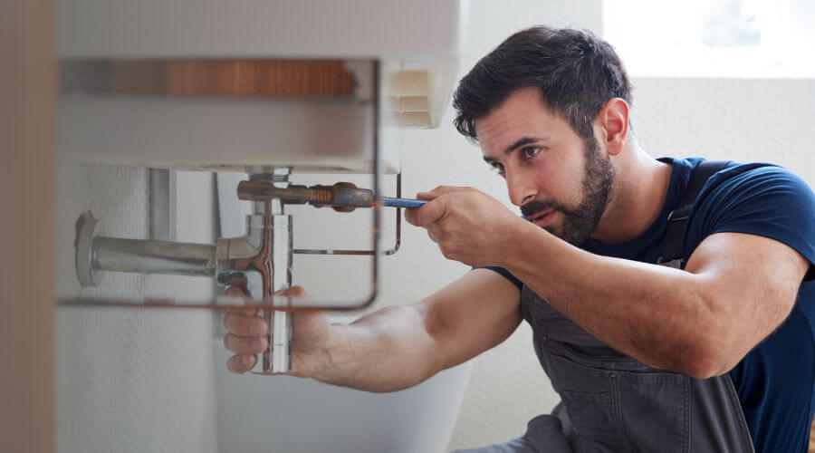 Faucet aerator cleaning/replacement in Wiseman, AR